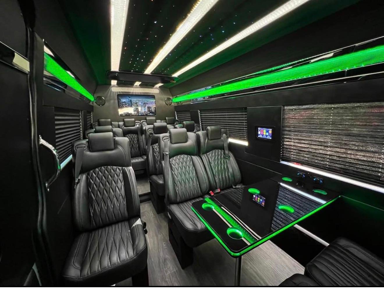 Mecedes Benzs Executive Sprinter